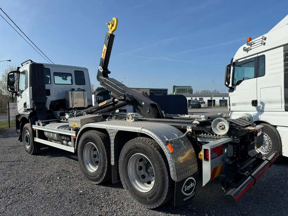 Iveco AD300T48 HYVALIFT 20 TONS*pare-choc hydraulique - شاحنة برافعة خطافية: صورة 3 Iveco AD300T48 HYVALIFT 20 TONS*pare-choc hydraulique - شاحنة برافعة خطافية: صورة 3