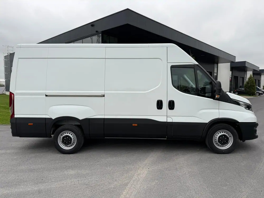 Iveco Daily 35-140 *L3H2*DISPO DE STOCK*Airco*Cruise control - فان: صورة 3 Iveco Daily 35-140 *L3H2*DISPO DE STOCK*Airco*Cruise control - فان: صورة 3