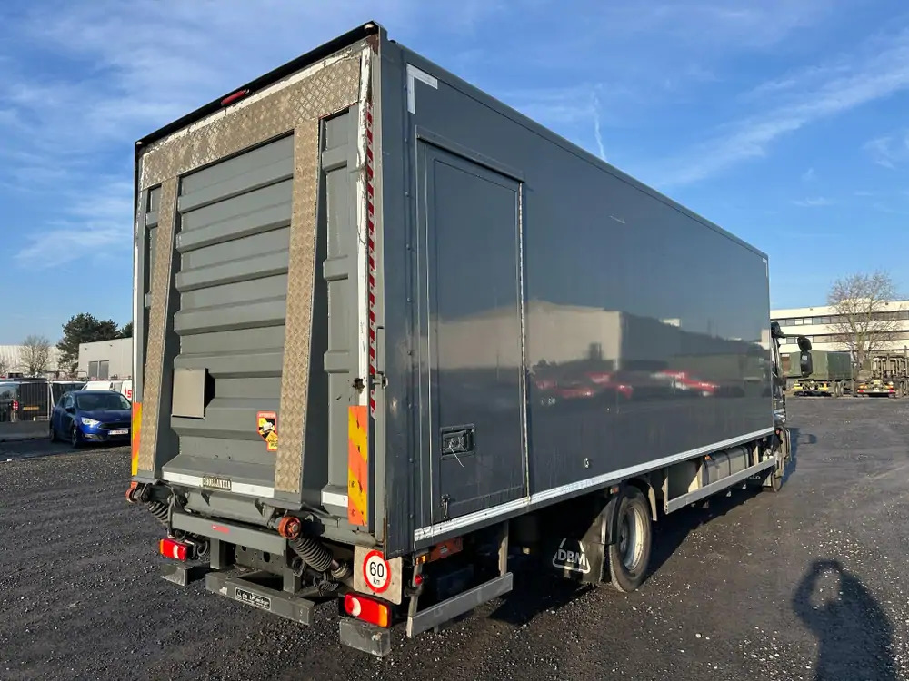 Iveco ML120E280 *Hayon 2000 kg*280 CV*caisse 7m8 - شاحنة صندوقية: صورة 5 Iveco ML120E280 *Hayon 2000 kg*280 CV*caisse 7m8 - شاحنة صندوقية: صورة 5