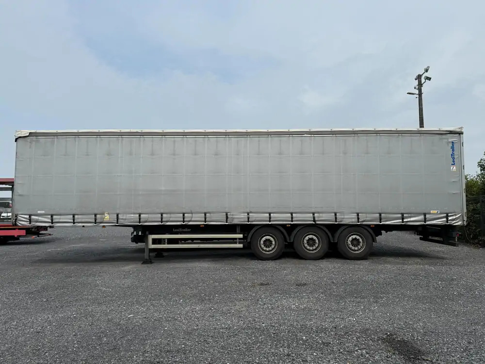 LeciTrailer Tautliner 3E20 Tautliner 3E20*1er essieu relevable*essieux SAF - نصف مقطورة بستائر جانبية: صورة 5 LeciTrailer Tautliner 3E20 Tautliner 3E20*1er essieu relevable*essieux SAF - نصف مقطورة بستائر جانبية: صورة 5