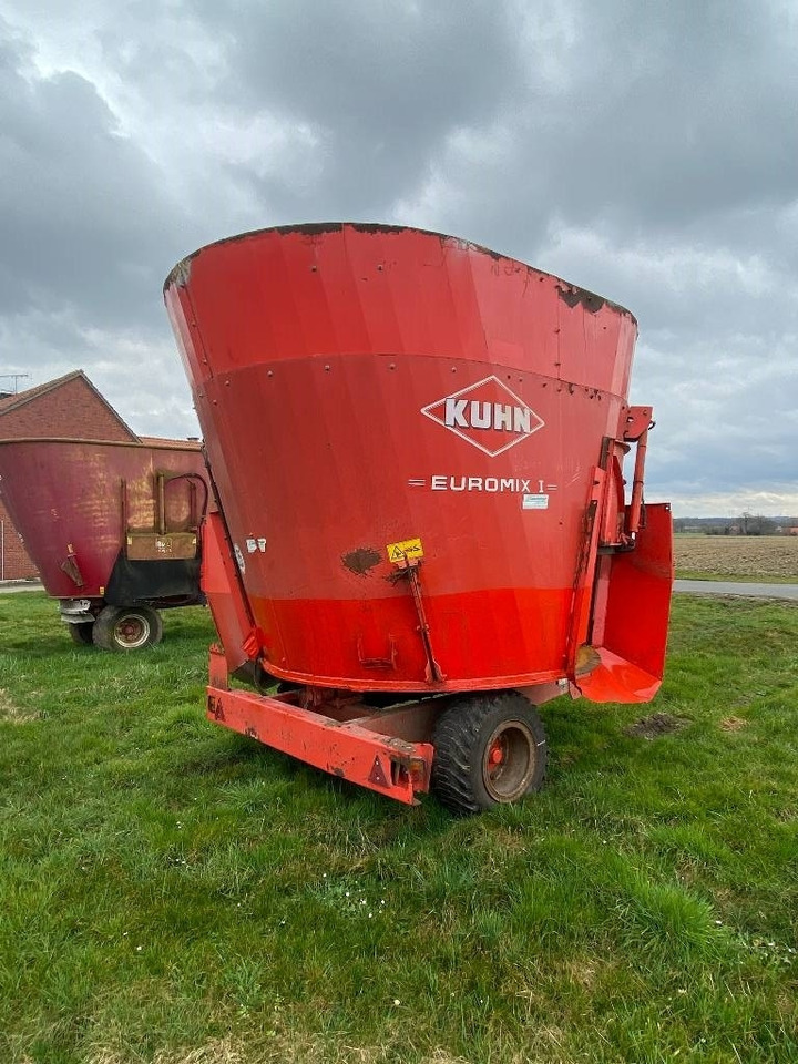 Kuhn EuroMix - عربة خلط الأعلاف: صورة 3 Kuhn EuroMix - عربة خلط الأعلاف: صورة 3