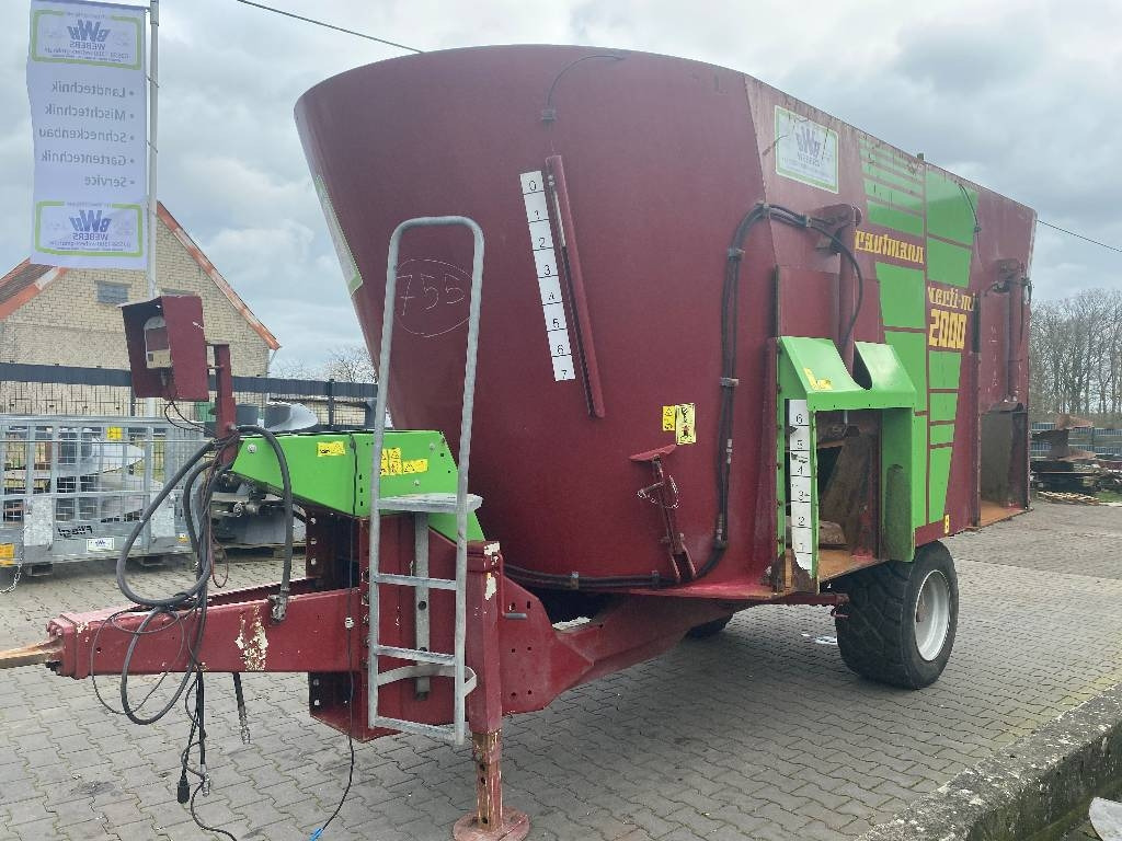 Strautmann Verti-Mix 2000 - عربة خلط الأعلاف: صورة 2 Strautmann Verti-Mix 2000 - عربة خلط الأعلاف: صورة 2