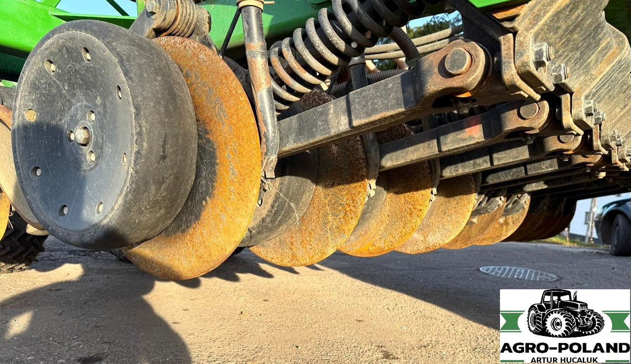 JOHN DEERE 750A - 2017 ROK - 6 M - 2649 H - GREENSTAR/ISOBUS - NOWSZY MODEL - آلة البذر: صورة 5 JOHN DEERE 750A - 2017 ROK - 6 M - 2649 H - GREENSTAR/ISOBUS - NOWSZY MODEL - آلة البذر: صورة 5
