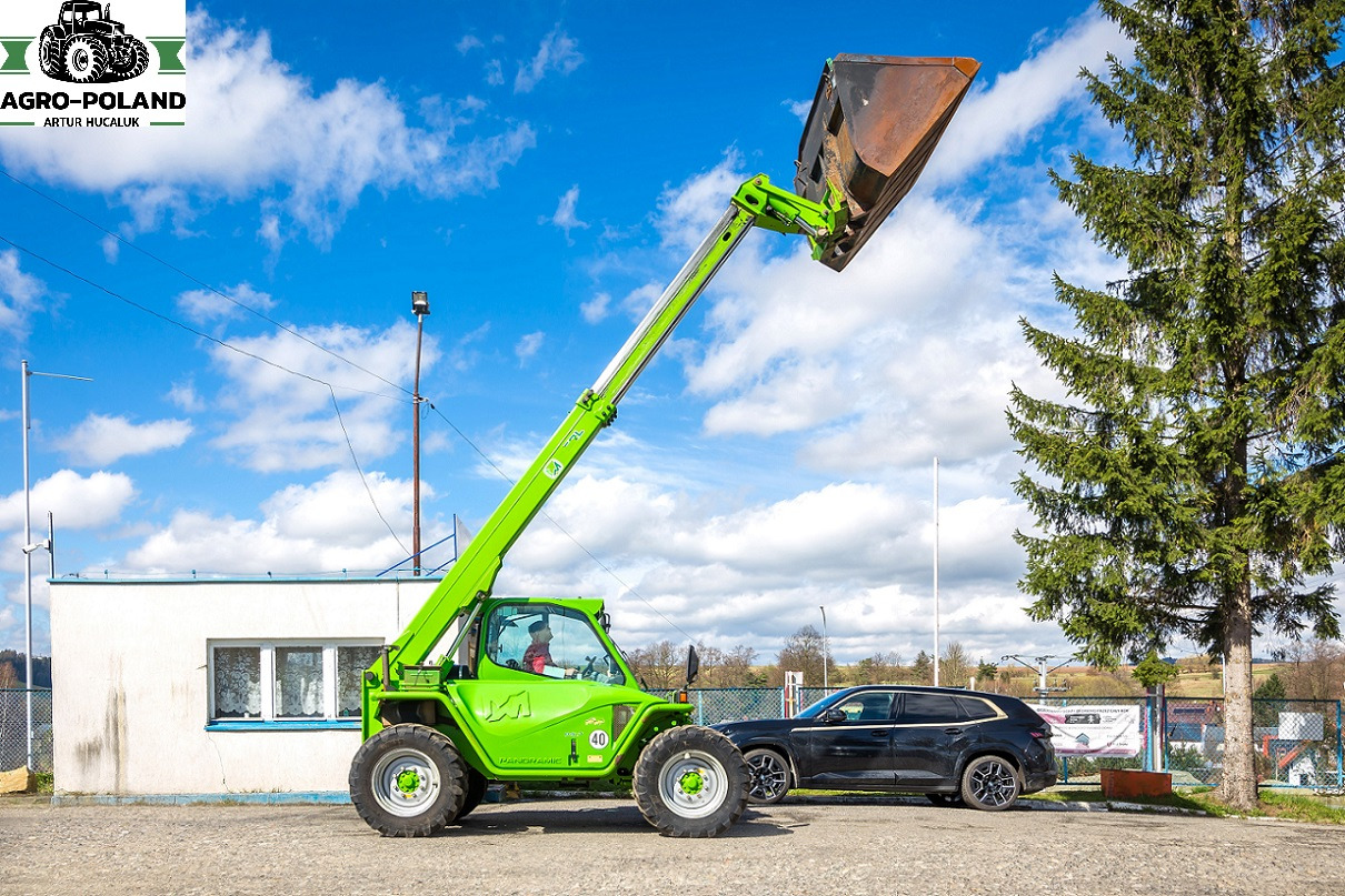 MERLO P 41.7 FARMER - 2010 ROK - WAGA - ŁYŻKA 2.5 M3- WIDŁY + UKŁAD PNEUMATYCZNY - آلة رفع ونقل تلسكوبية: صورة 3 MERLO P 41.7 FARMER - 2010 ROK - WAGA - ŁYŻKA 2.5 M3- WIDŁY + UKŁAD PNEUMATYCZNY - آلة رفع ونقل تلسكوبية: صورة 3
