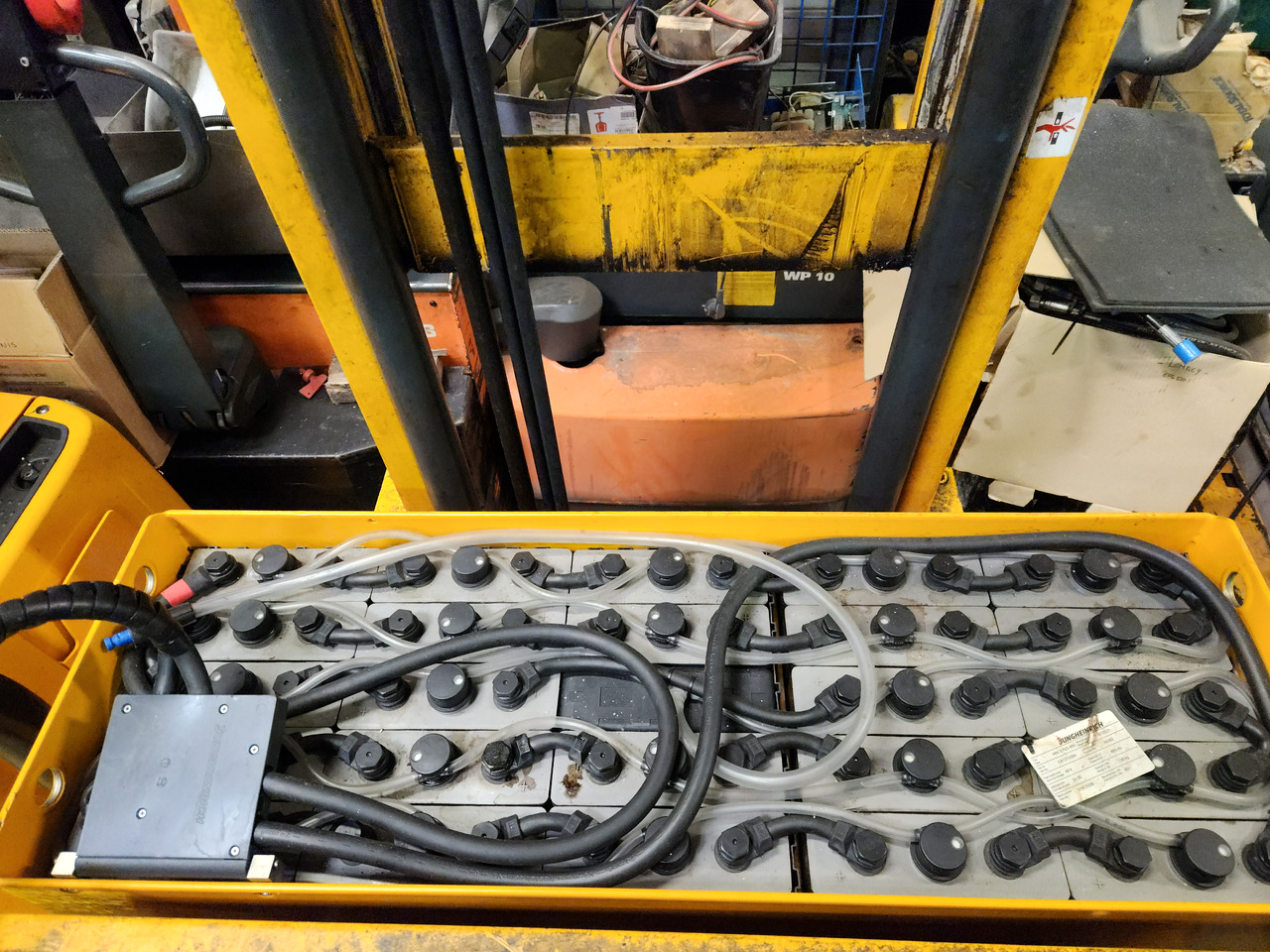 JUNGHEINRICH ETV112 - رافعة شوكية للوصول للأماكن الضيقة: صورة 5 JUNGHEINRICH ETV112 - رافعة شوكية للوصول للأماكن الضيقة: صورة 5