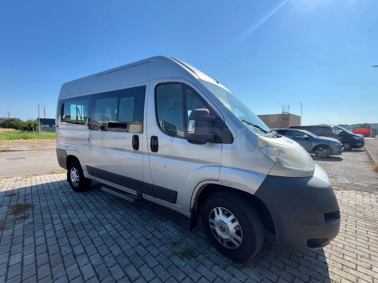 Fiat Ducato - حافلة الضواحي: صورة 1 Fiat Ducato - حافلة الضواحي: صورة 1