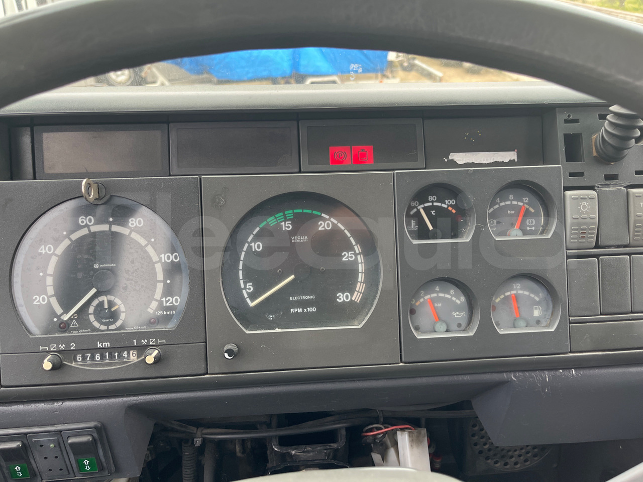 Irisbus 397E.12 - حافلة الضواحي: صورة 3 Irisbus 397E.12 - حافلة الضواحي: صورة 3