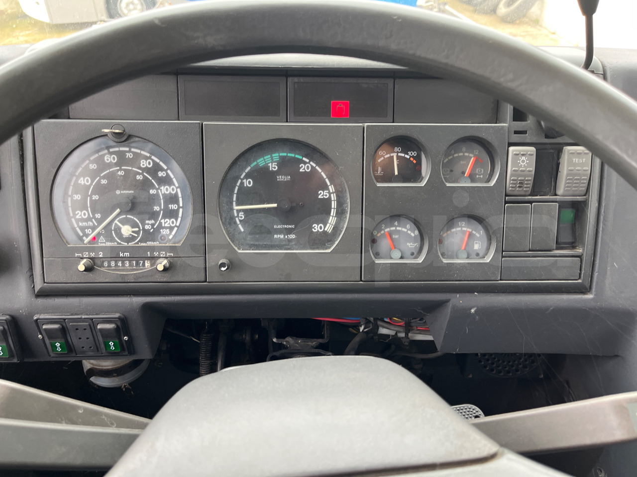 Irisbus 397E.12 - حافلة الضواحي: صورة 3 Irisbus 397E.12 - حافلة الضواحي: صورة 3