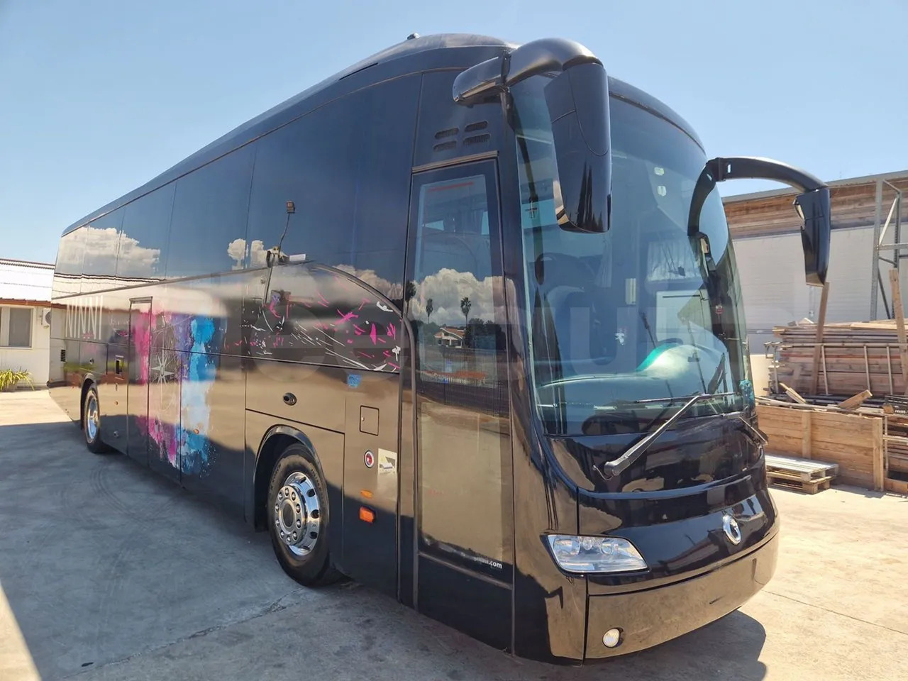 Irisbus Domino - حافلة نقل لمسافات طويلة: صورة 1 Irisbus Domino - حافلة نقل لمسافات طويلة: صورة 1