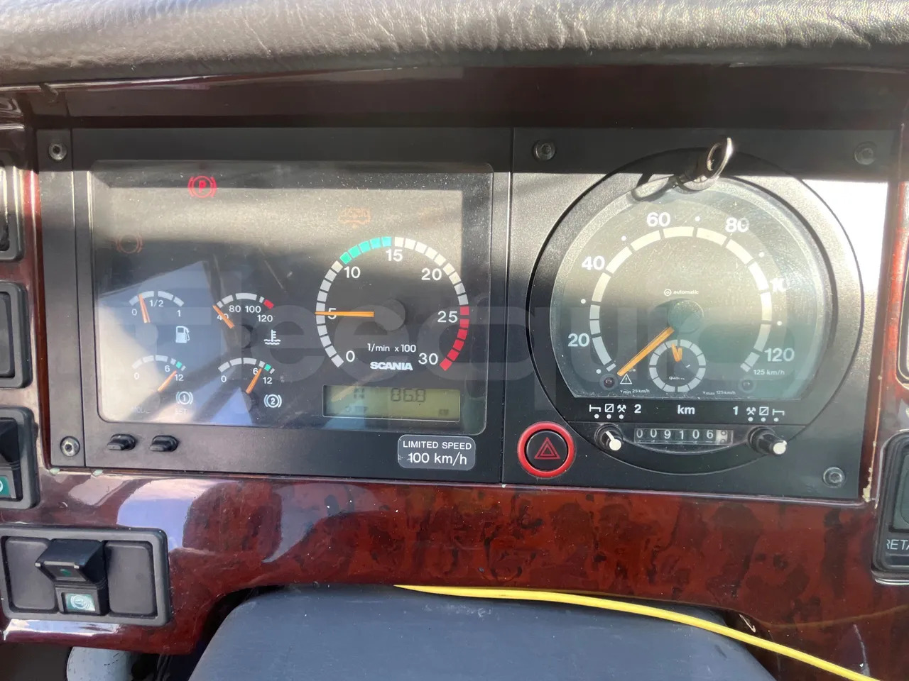 Irizar Scania Century - حافلة نقل لمسافات طويلة: صورة 3 Irizar Scania Century - حافلة نقل لمسافات طويلة: صورة 3