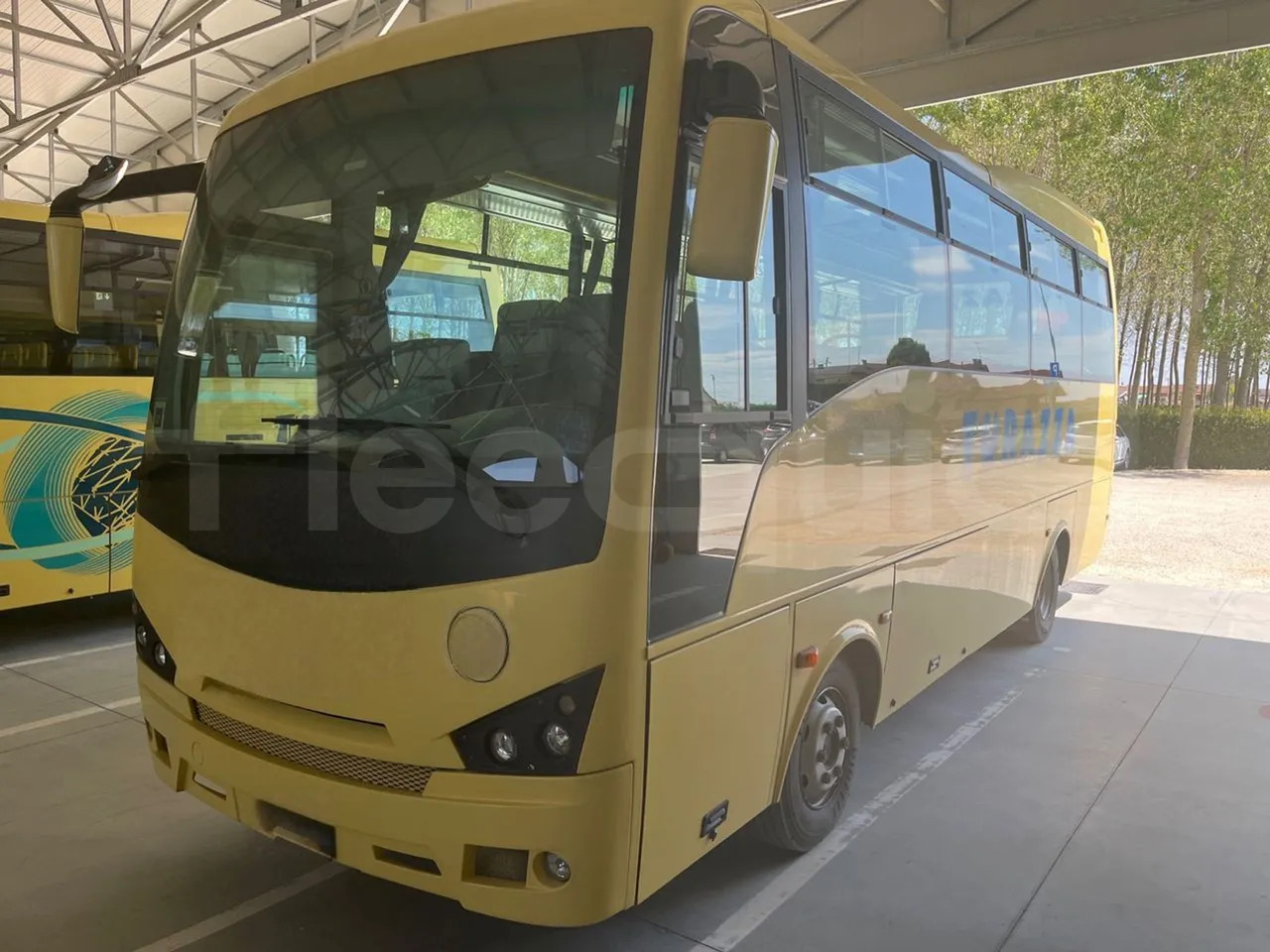 Isuzu Turquoise/Sb - حافلة مدرسية: صورة 4 Isuzu Turquoise/Sb - حافلة مدرسية: صورة 4