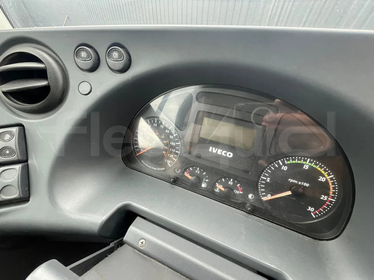 Iveco Crossway - حافلة نقل لمسافات طويلة: صورة 2 Iveco Crossway - حافلة نقل لمسافات طويلة: صورة 2