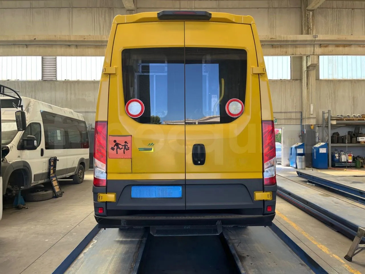 Iveco Daily - حافلة مدرسية: صورة 5 Iveco Daily - حافلة مدرسية: صورة 5