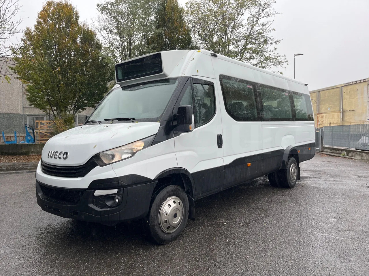 Iveco Daily - حافلة الضواحي: صورة 4 Iveco Daily - حافلة الضواحي: صورة 4