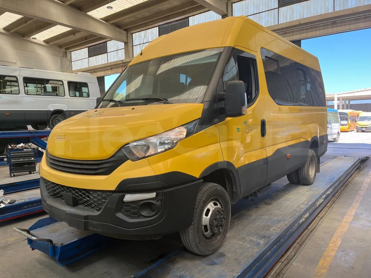 Iveco Daily - حافلة مدرسية: صورة 4 Iveco Daily - حافلة مدرسية: صورة 4