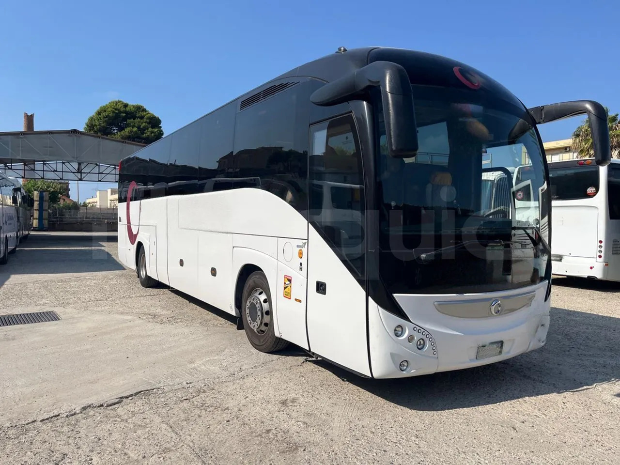 Iveco Magelys - حافلة نقل لمسافات طويلة: صورة 1 Iveco Magelys - حافلة نقل لمسافات طويلة: صورة 1
