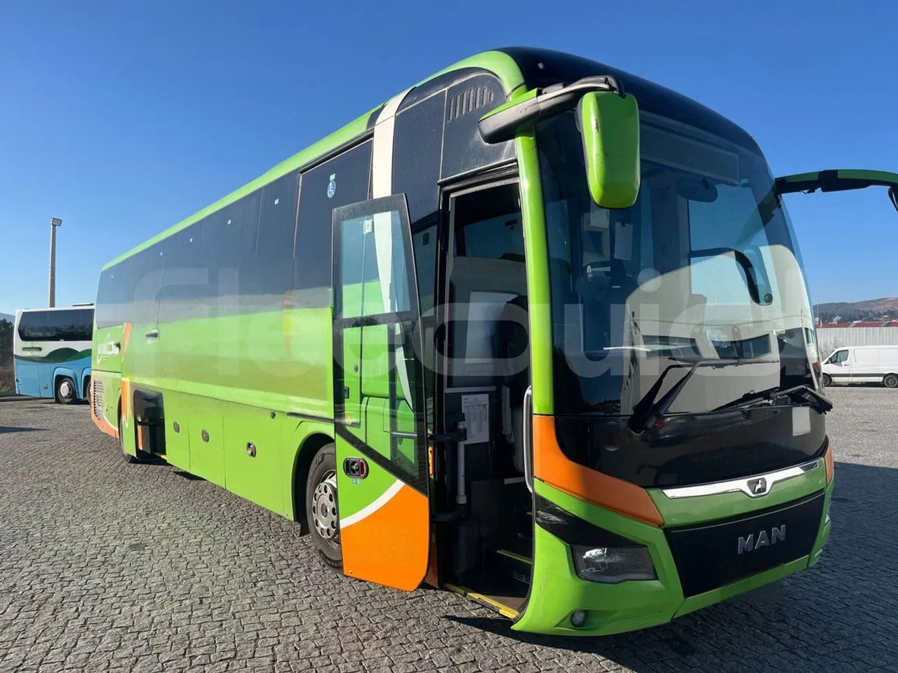 Man Lion's Coach - حافلة نقل لمسافات طويلة: صورة 1 Man Lion's Coach - حافلة نقل لمسافات طويلة: صورة 1