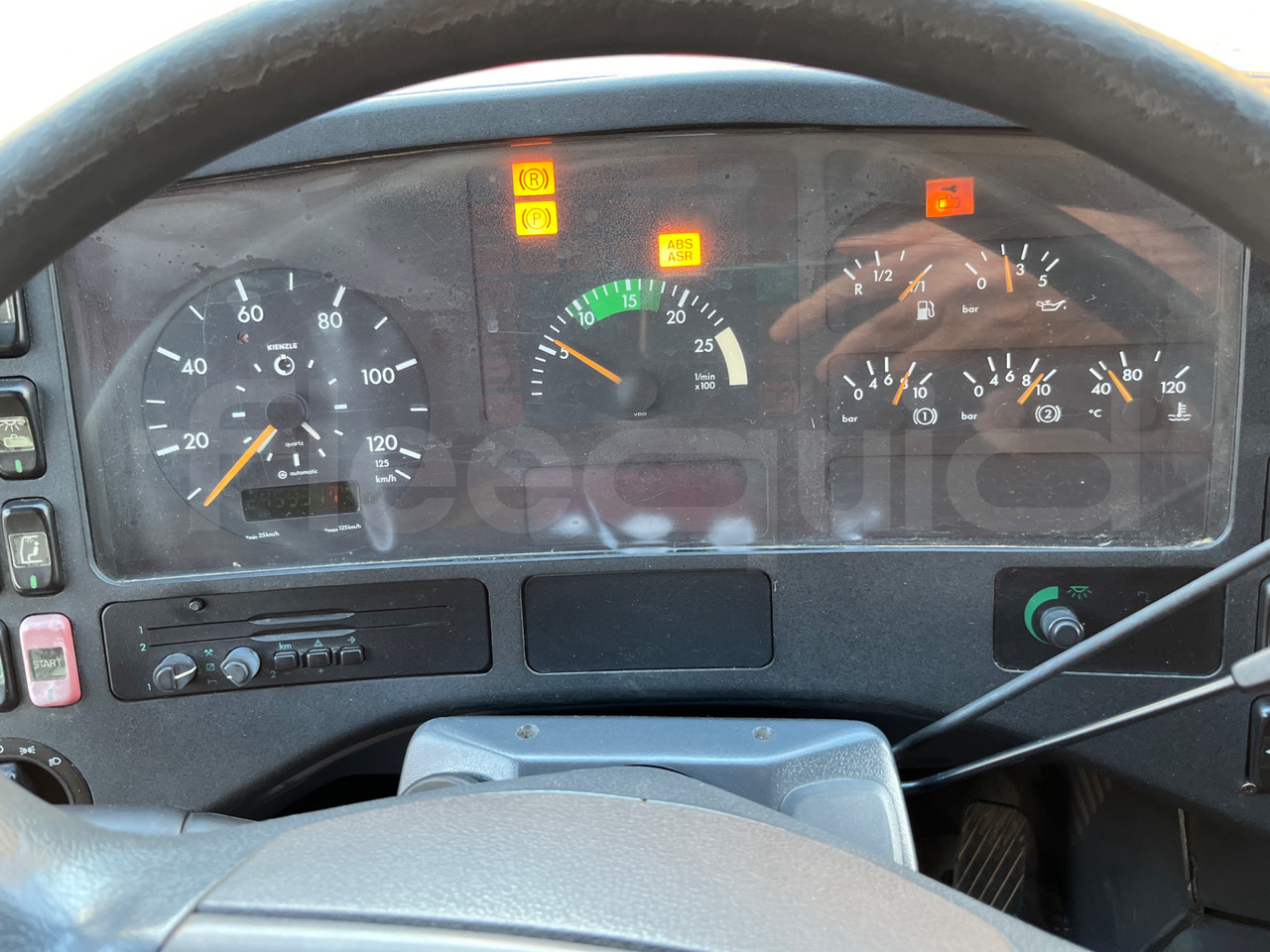 Mercedes-Benz 0 350 - حافلة نقل لمسافات طويلة: صورة 3 Mercedes-Benz 0 350 - حافلة نقل لمسافات طويلة: صورة 3