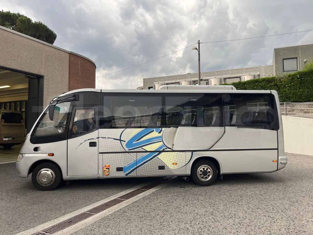 حافلة نقل لمسافات طويلة Mercedes-Benz MB 818 S: صورة 6 حافلة نقل لمسافات طويلة Mercedes-Benz MB 818 S: صورة 6