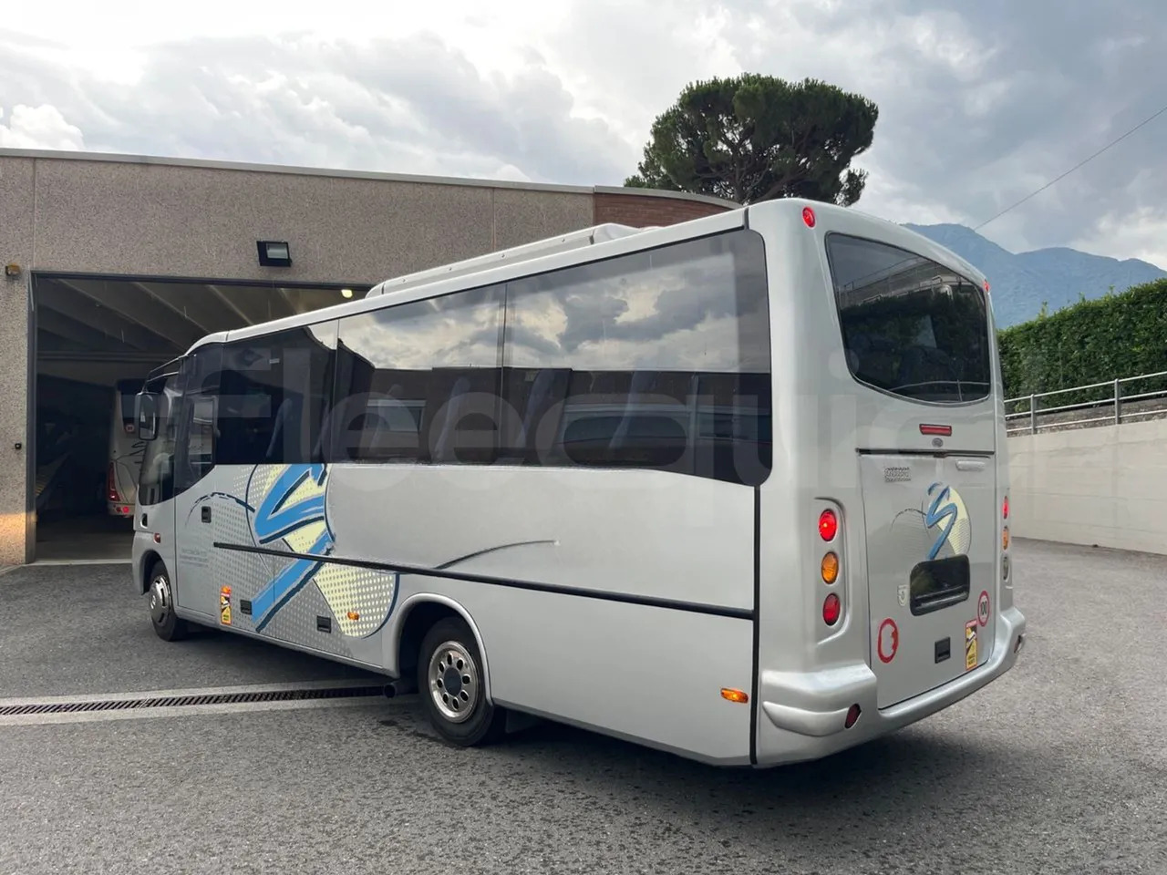 حافلة نقل لمسافات طويلة Mercedes-Benz MB 818 S: صورة 9 حافلة نقل لمسافات طويلة Mercedes-Benz MB 818 S: صورة 9