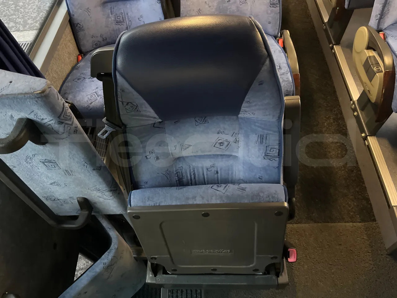 حافلة نقل لمسافات طويلة Mercedes-Benz MB 818 S: صورة 18 حافلة نقل لمسافات طويلة Mercedes-Benz MB 818 S: صورة 18