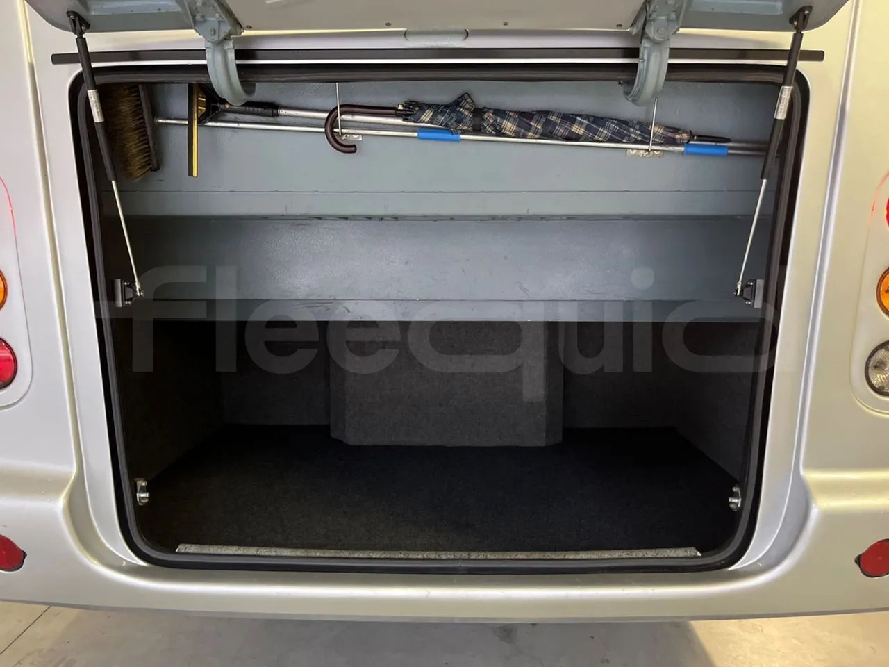 حافلة نقل لمسافات طويلة Mercedes-Benz MB 818 S: صورة 7 حافلة نقل لمسافات طويلة Mercedes-Benz MB 818 S: صورة 7