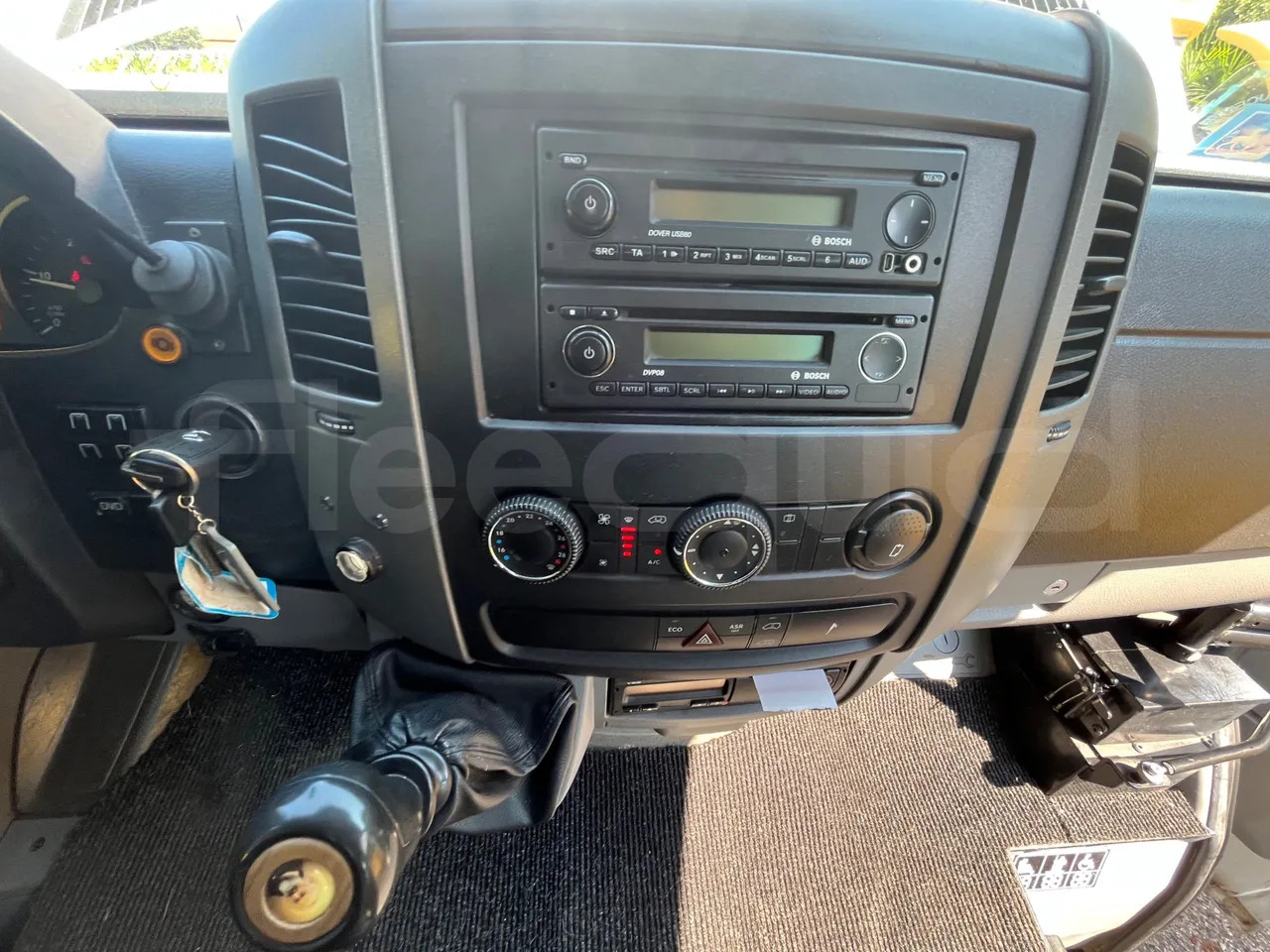 Mercedes-Benz MB906 - حافلة الضواحي: صورة 3 Mercedes-Benz MB906 - حافلة الضواحي: صورة 3