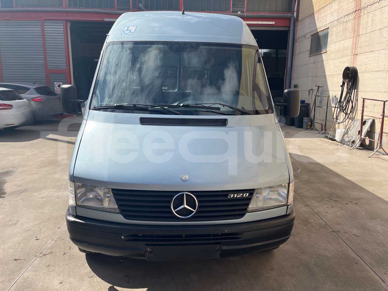 Mercedes-Benz Sprinter - حافلة صغيرة, ميكروباص: صورة 2 Mercedes-Benz Sprinter - حافلة صغيرة, ميكروباص: صورة 2