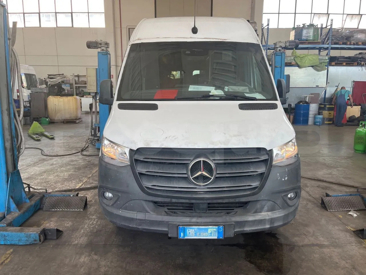Mercedes-Benz Sprinter - حافلة صغيرة, ميكروباص: صورة 2 Mercedes-Benz Sprinter - حافلة صغيرة, ميكروباص: صورة 2