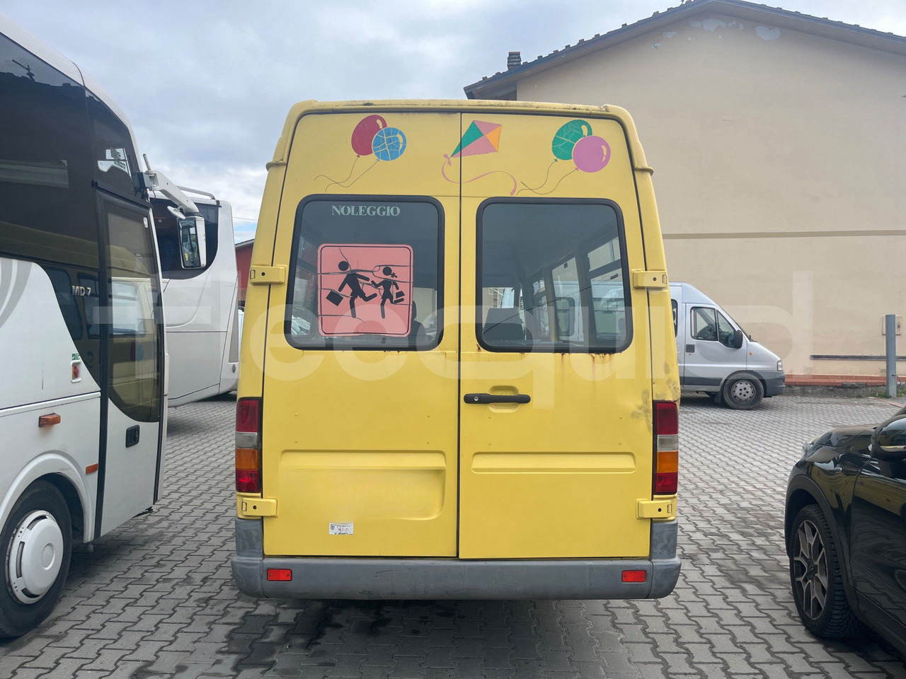 Mercedes-Benz Sprinter - حافلة مدرسية: صورة 5 Mercedes-Benz Sprinter - حافلة مدرسية: صورة 5