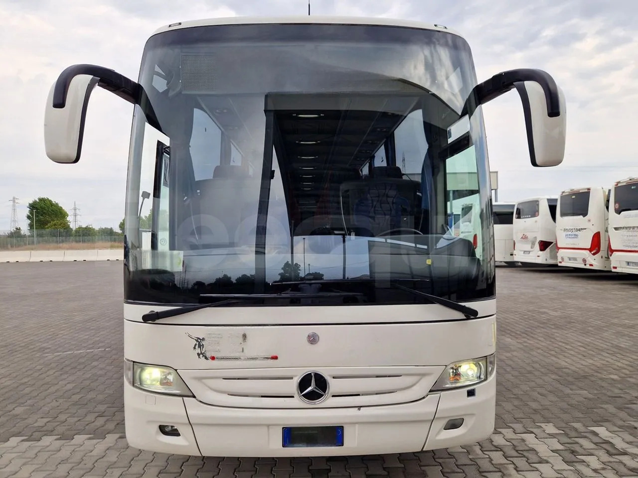 Mercedes-Benz Tourismo - حافلة نقل لمسافات طويلة: صورة 2 Mercedes-Benz Tourismo - حافلة نقل لمسافات طويلة: صورة 2