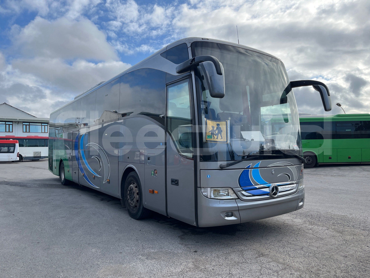Mercedes-Benz Tourismo - حافلة نقل لمسافات طويلة: صورة 1 Mercedes-Benz Tourismo - حافلة نقل لمسافات طويلة: صورة 1