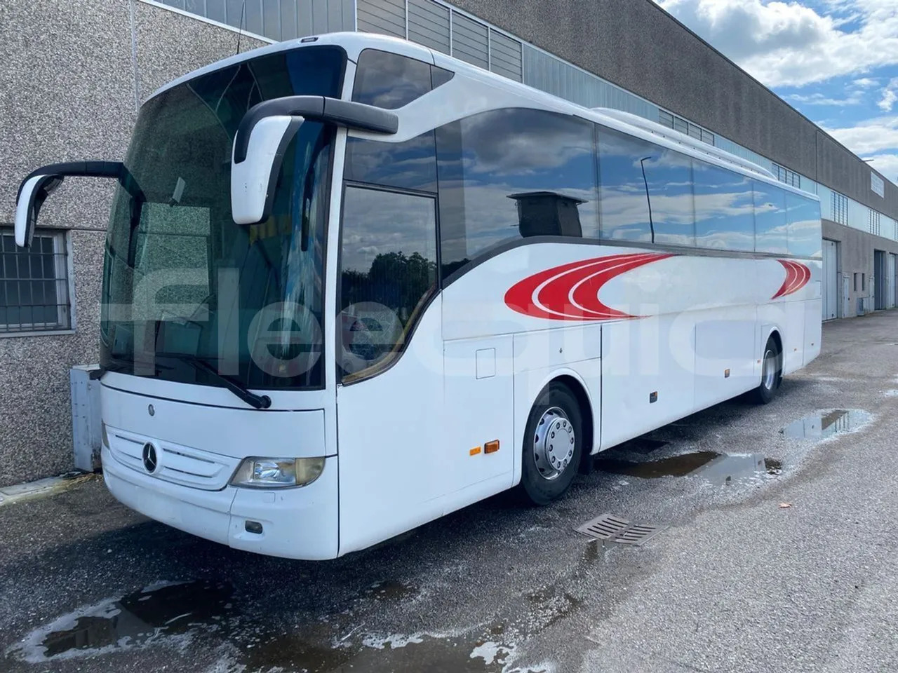 Mercedes-Benz Tourismo - حافلة نقل لمسافات طويلة: صورة 1 Mercedes-Benz Tourismo - حافلة نقل لمسافات طويلة: صورة 1
