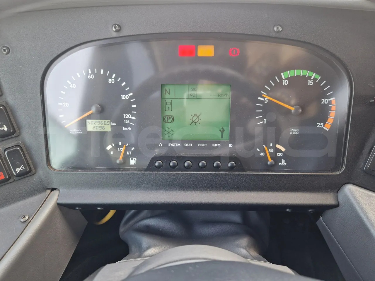 Mercedes-Benz Tourismo - حافلة نقل لمسافات طويلة: صورة 3 Mercedes-Benz Tourismo - حافلة نقل لمسافات طويلة: صورة 3