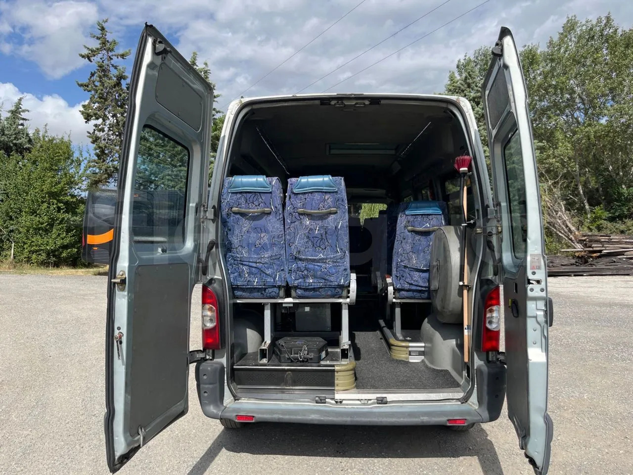 Renault Master - حافلة الضواحي: صورة 5 Renault Master - حافلة الضواحي: صورة 5