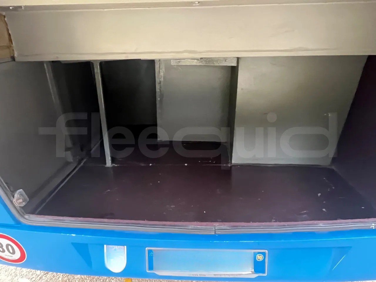 تأجير  Renault Millenium 250 Renault Millenium 250: صورة 8