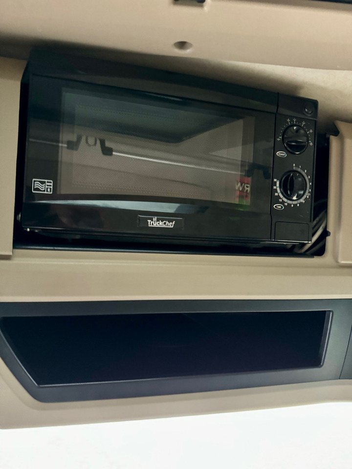 تأجير Mercedes Arocs 3358 L 6x4  Radstand 4500 Arocs 3358 L 6x4 Blatt-Luft Gefedert Mercedes Arocs 3358 L 6x4  Radstand 4500 Arocs 3358 L 6x4 Blatt-Luft Gefedert: صورة 13