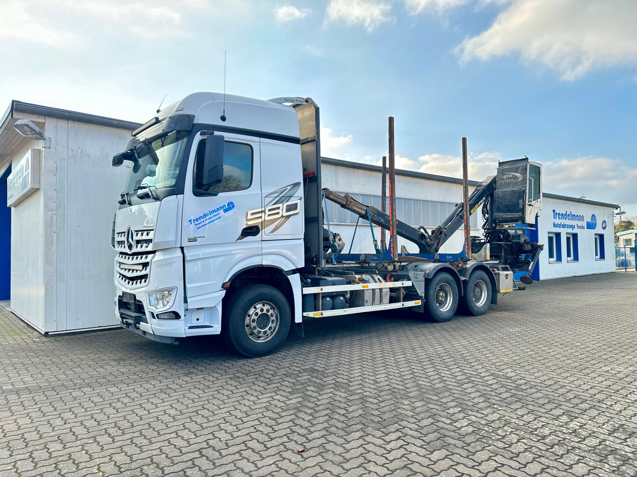 تأجير Mercedes Arocs 3358 L 6x4  Radstand 4500 Arocs 3358 L 6x4 Blatt-Luft Gefedert Mercedes Arocs 3358 L 6x4  Radstand 4500 Arocs 3358 L 6x4 Blatt-Luft Gefedert: صورة 19