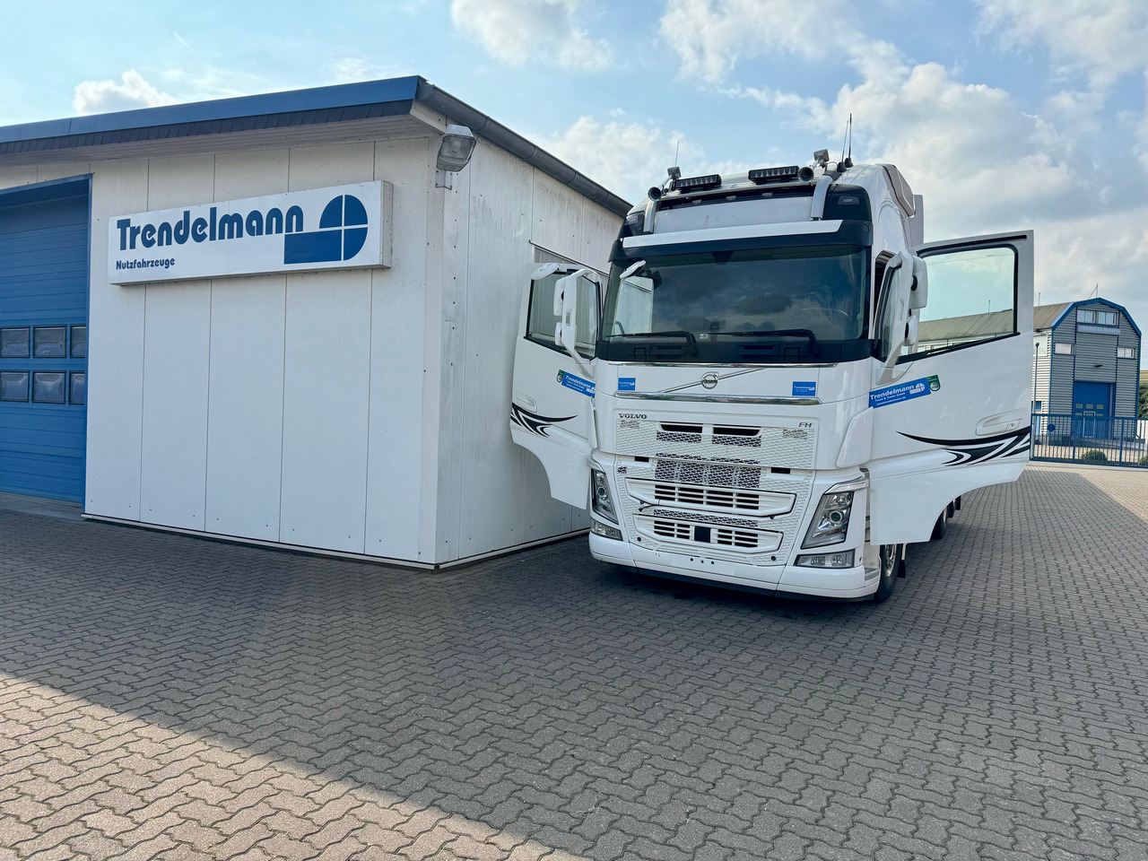 VOLVO Fh-13-540 6x4R - شاحنة برافعة خطافية: صورة 5 VOLVO Fh-13-540 6x4R - شاحنة برافعة خطافية: صورة 5