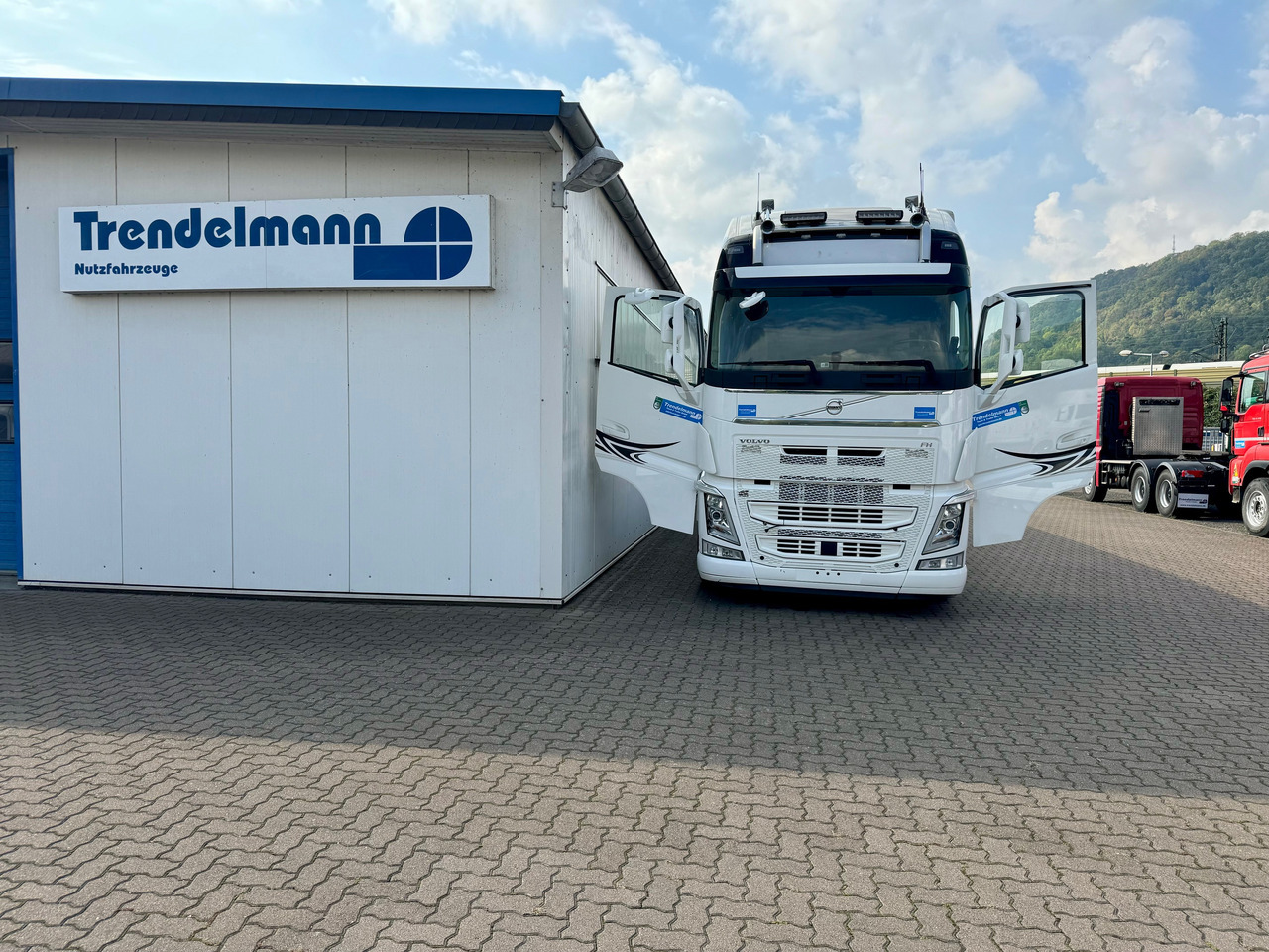 VOLVO Fh-13-540 6x4R - شاحنة برافعة خطافية: صورة 4 VOLVO Fh-13-540 6x4R - شاحنة برافعة خطافية: صورة 4