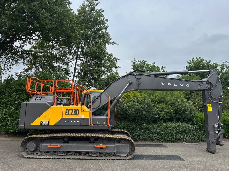 Volvo EC 220 EL - حفار زاحف: صورة 5 Volvo EC 220 EL - حفار زاحف: صورة 5