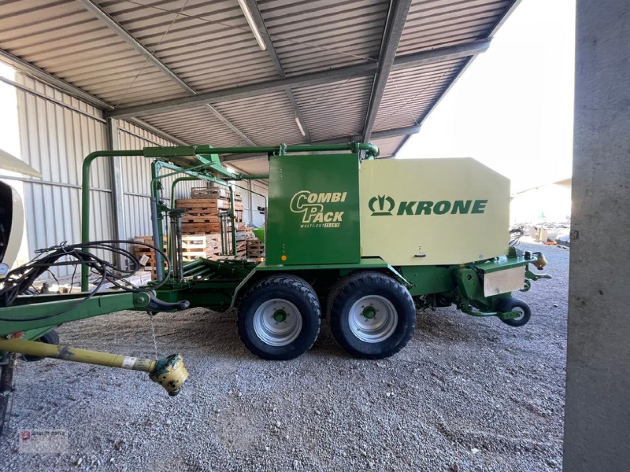 Krone COMBI PACK 1500 - آلة بالات دائرية: صورة 3 Krone COMBI PACK 1500 - آلة بالات دائرية: صورة 3