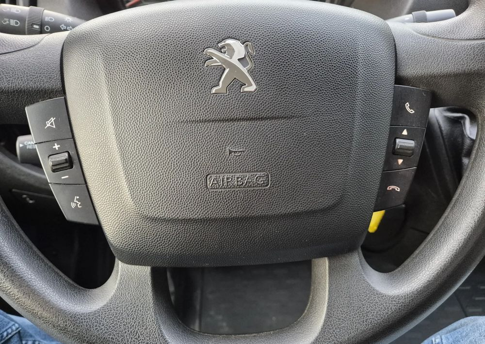 الشاحنات الصغيرة كابينة مزدوجة Peugeot Boxer 2.2 150KM brygadówka Maxi wzmocniony koła 16 cali Dubel: صورة 16 الشاحنات الصغيرة كابينة مزدوجة Peugeot Boxer 2.2 150KM brygadówka Maxi wzmocniony koła 16 cali Dubel: صورة 16