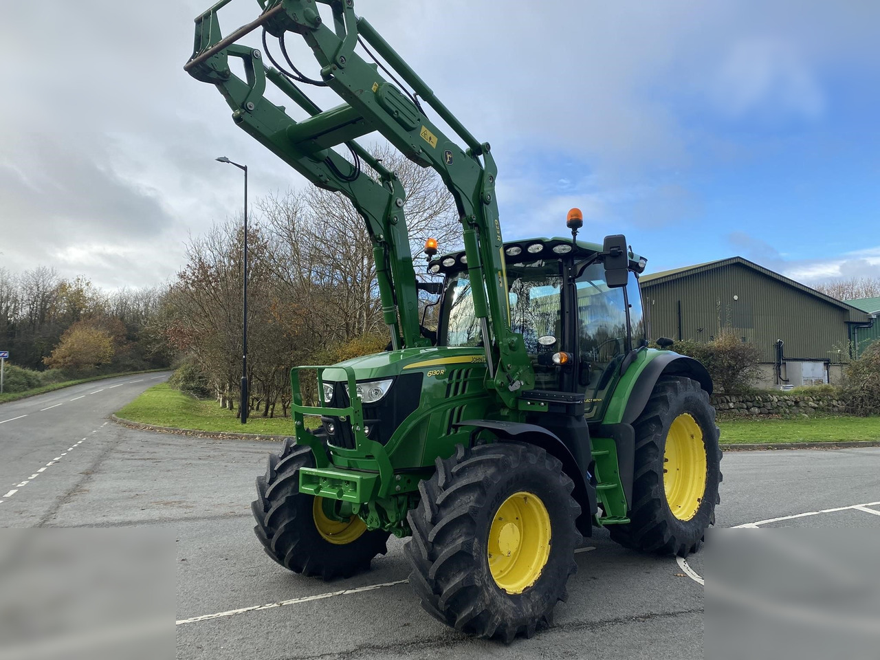 2019 JOHN DEERE 6130R - جرار: صورة 1 2019 JOHN DEERE 6130R - جرار: صورة 1