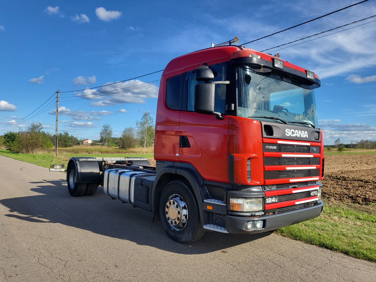 SCANIA 124 - شاحنة بهيكل معدني للمقصورة: صورة 1 SCANIA 124 - شاحنة بهيكل معدني للمقصورة: صورة 1