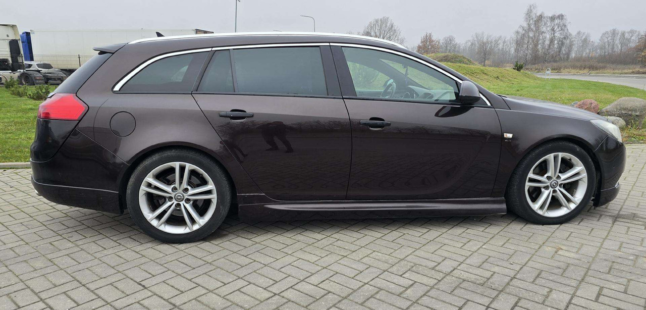 سيارة ستيشن Opel Insignia: صورة 7