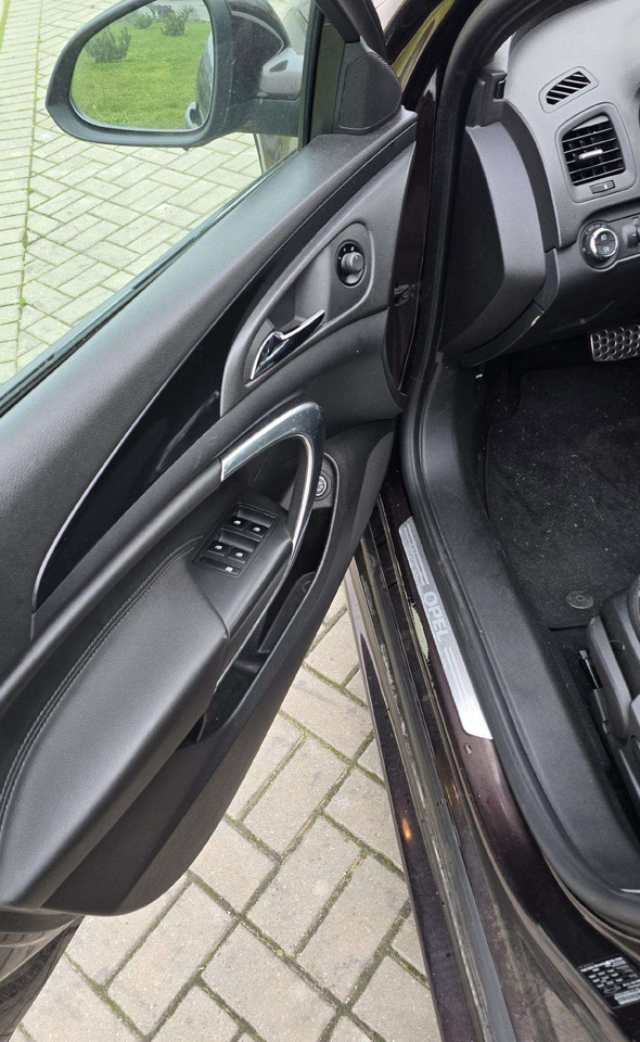 سيارة ستيشن Opel Insignia: صورة 10