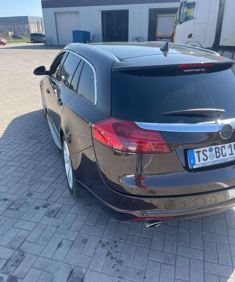 Opel Insignia - سيارة ستيشن: صورة 5 Opel Insignia - سيارة ستيشن: صورة 5