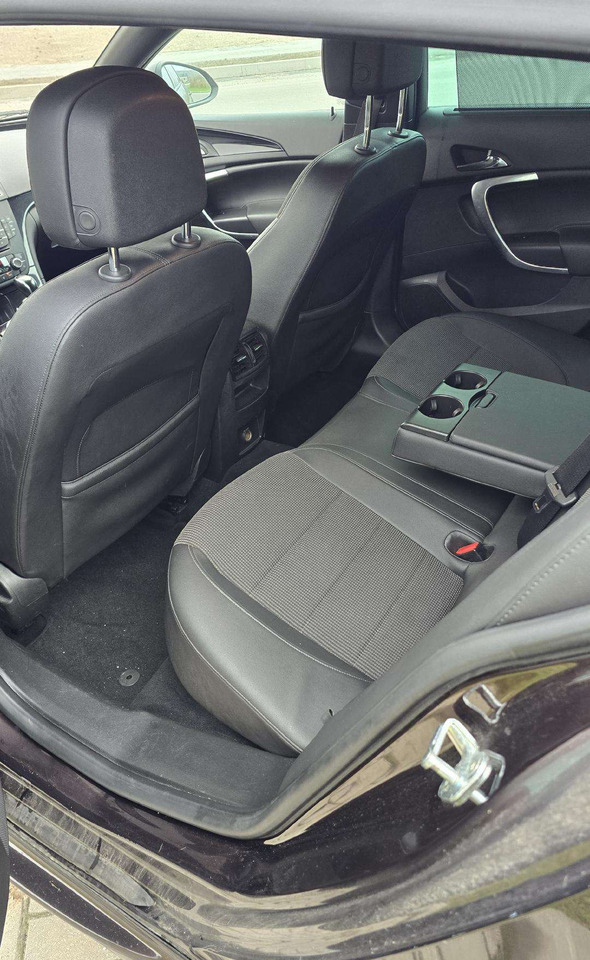 سيارة ستيشن Opel Insignia: صورة 13