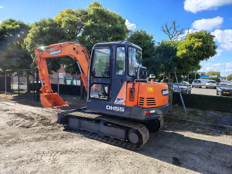 Doosan DV 55 - حفار صغير: صورة 3 Doosan DV 55 - حفار صغير: صورة 3
